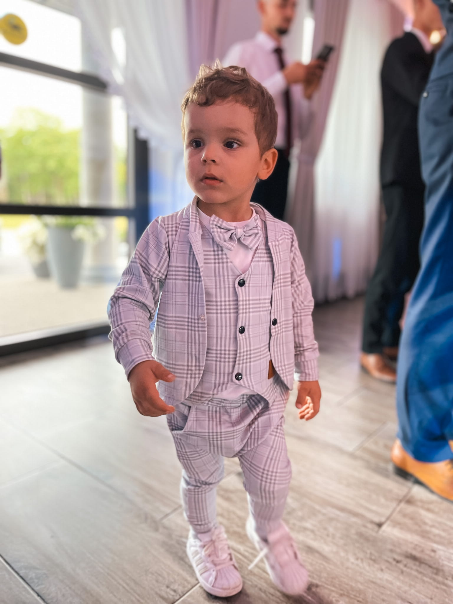 Elegancki zestaw szara kratka dla chłopca 